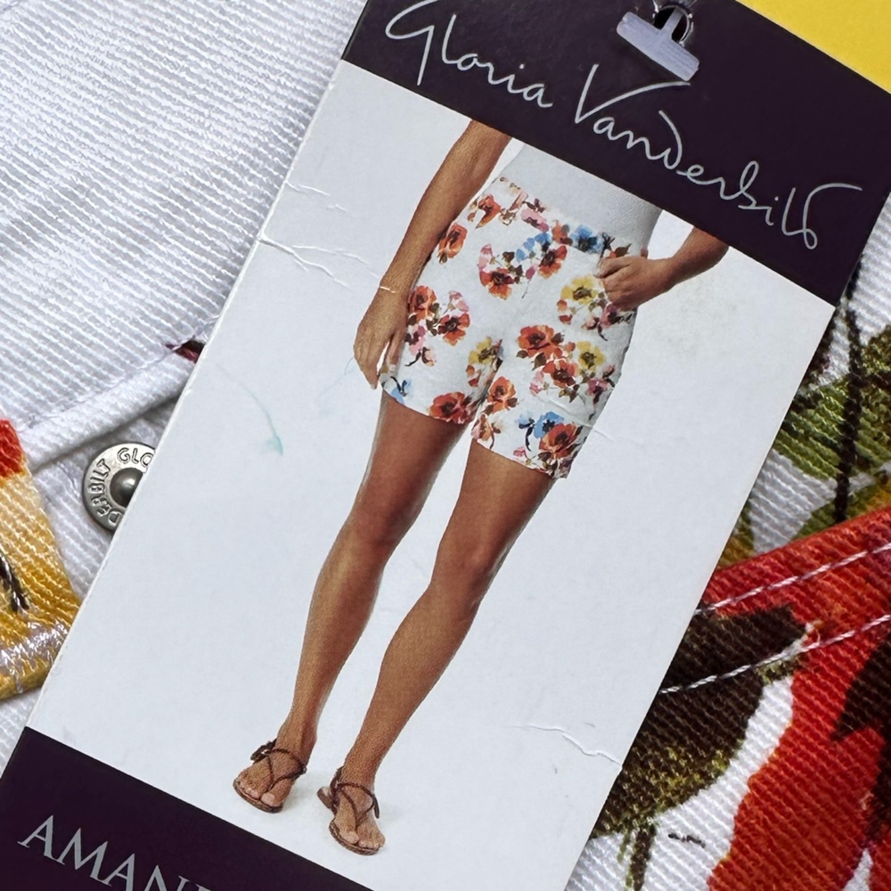 Gloria Vanderbilt Dream Garden High Rise Floral Shorts in Vintage White Sz 6 NEW - Picture 11 of 11